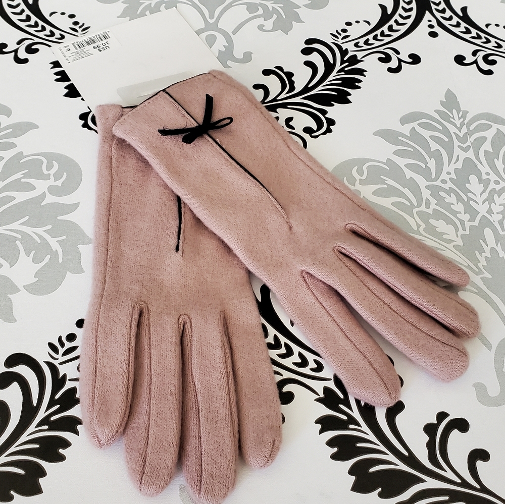 •Brand New• Dusty Pink Dress Gloves